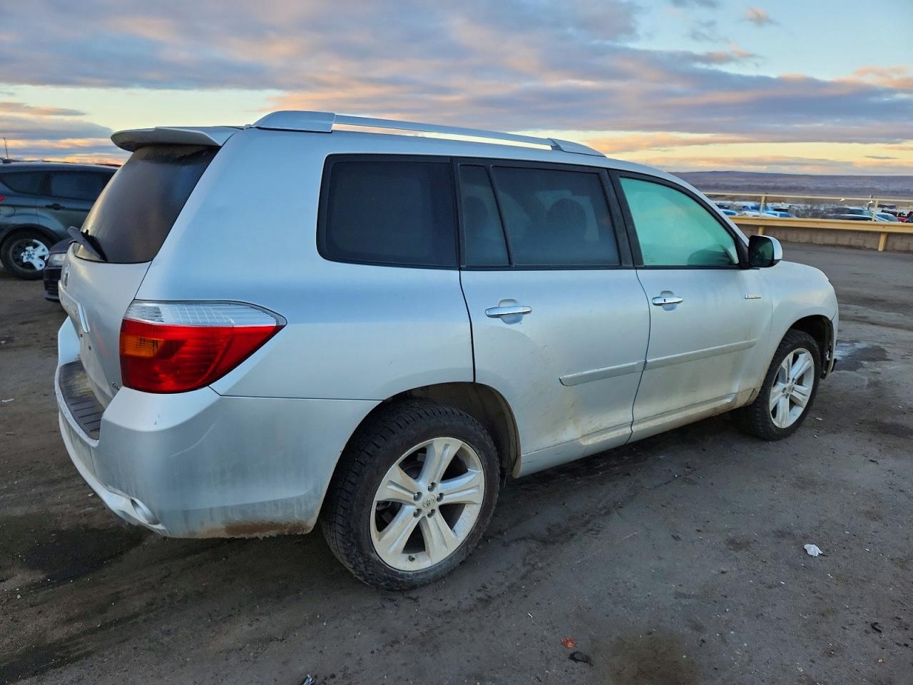 2010 TOYOTA HIGHLANDER LIMITED photo 5