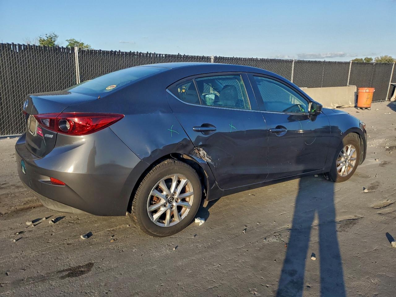 2017 MAZDA 3 SPORT photo 5