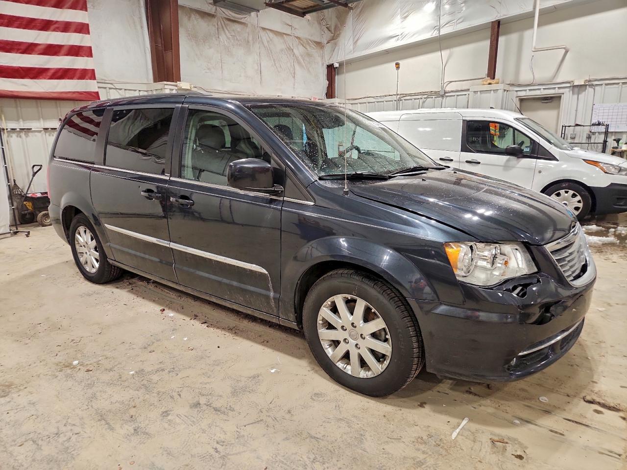 2013 CHRYSLER TOWN & COUNTRY TOURING photo 10