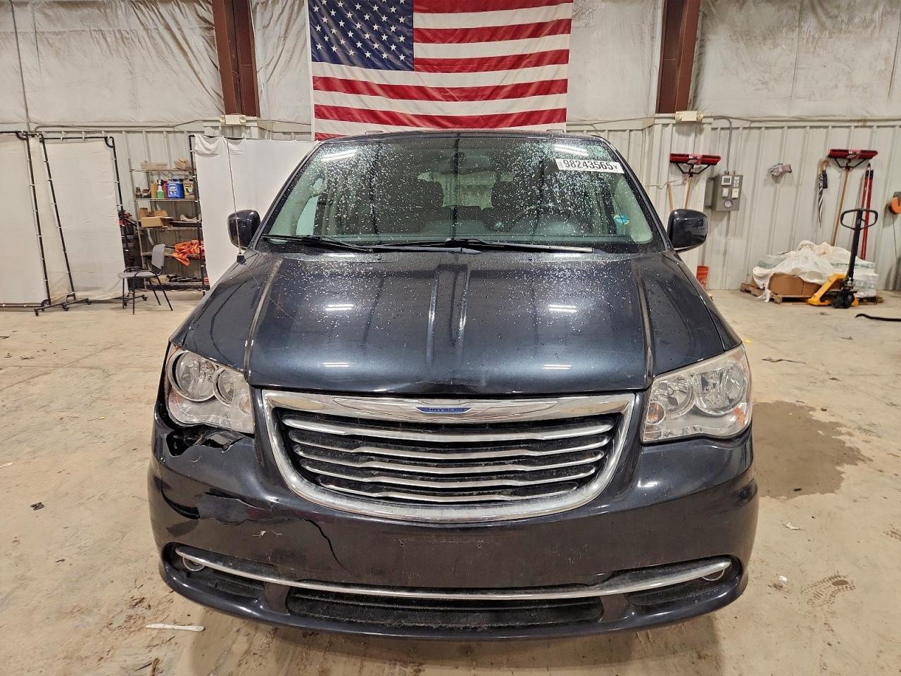 2013 CHRYSLER TOWN & COUNTRY TOURING photo 13