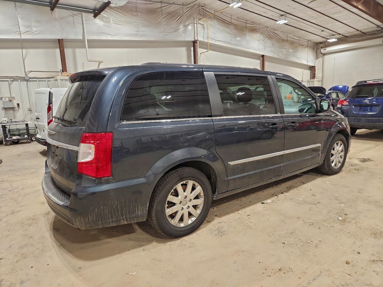 2013 CHRYSLER TOWN & COUNTRY TOURING photo 7