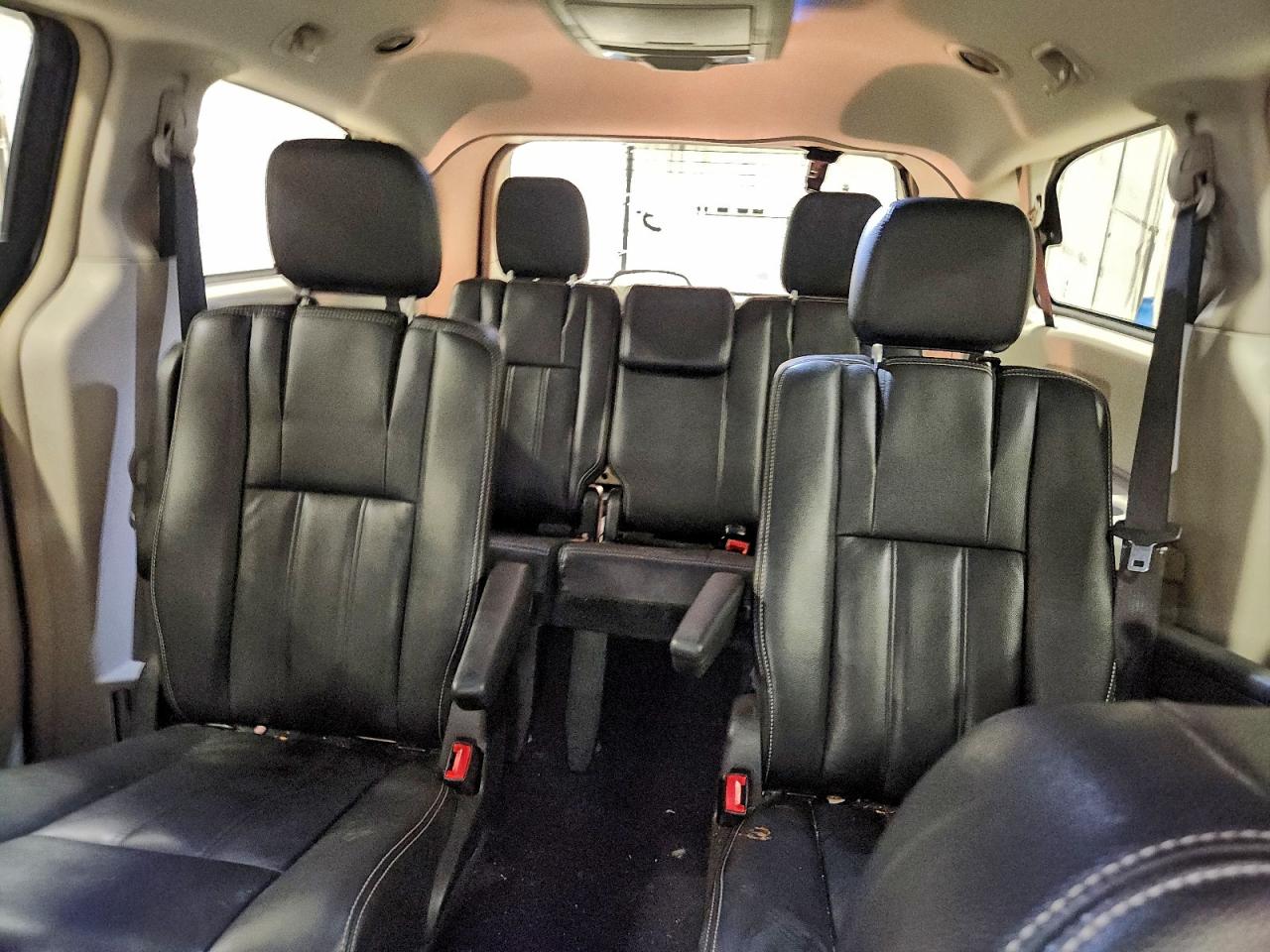 2013 CHRYSLER TOWN & COUNTRY TOURING photo 28