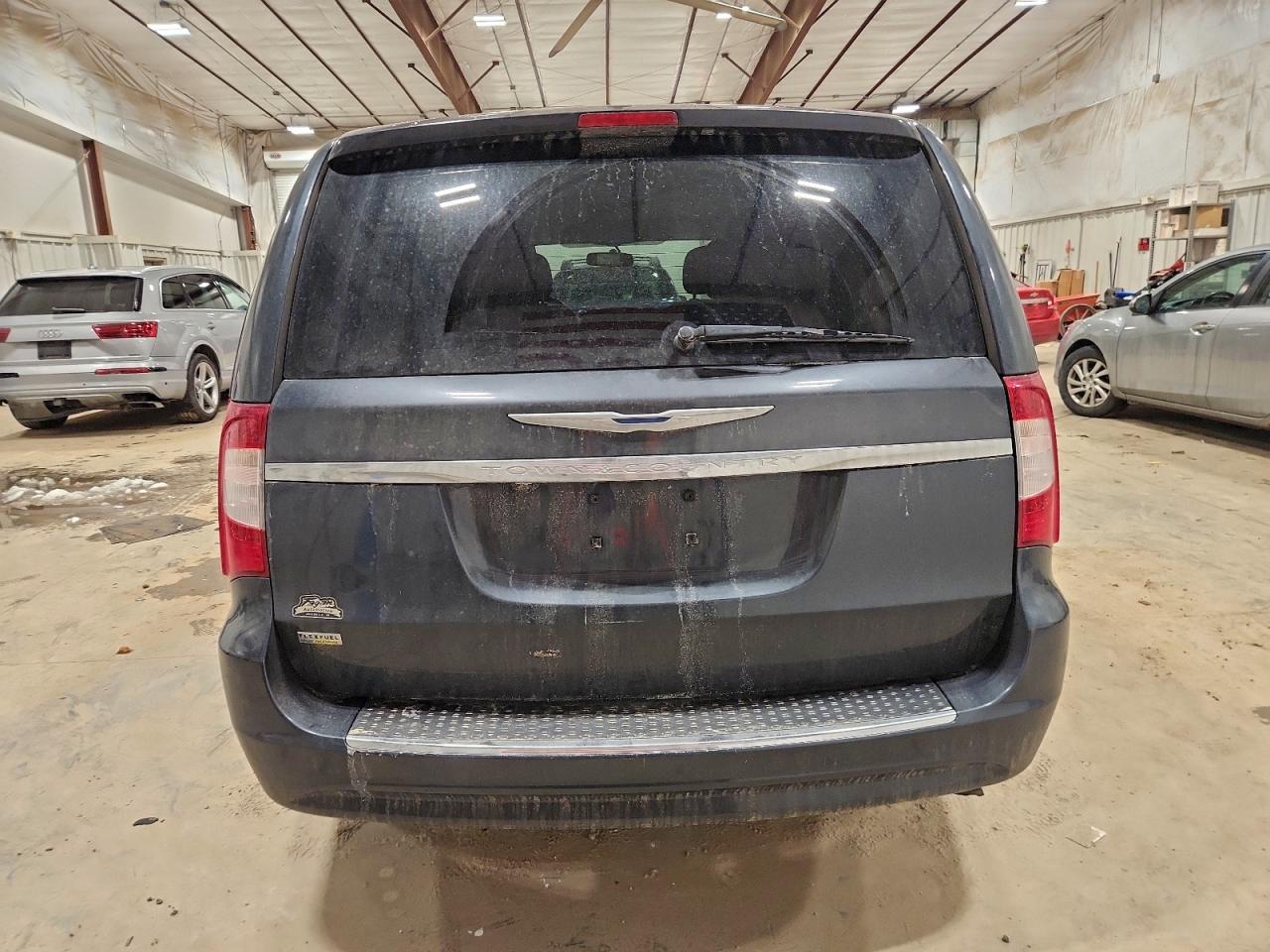 2013 CHRYSLER TOWN & COUNTRY TOURING photo 16