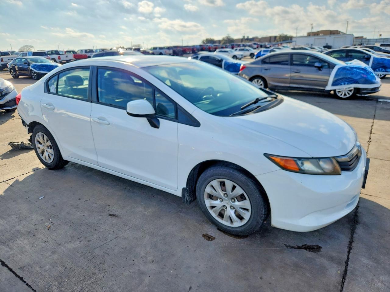 2012 HONDA CIVIC LX photo 4