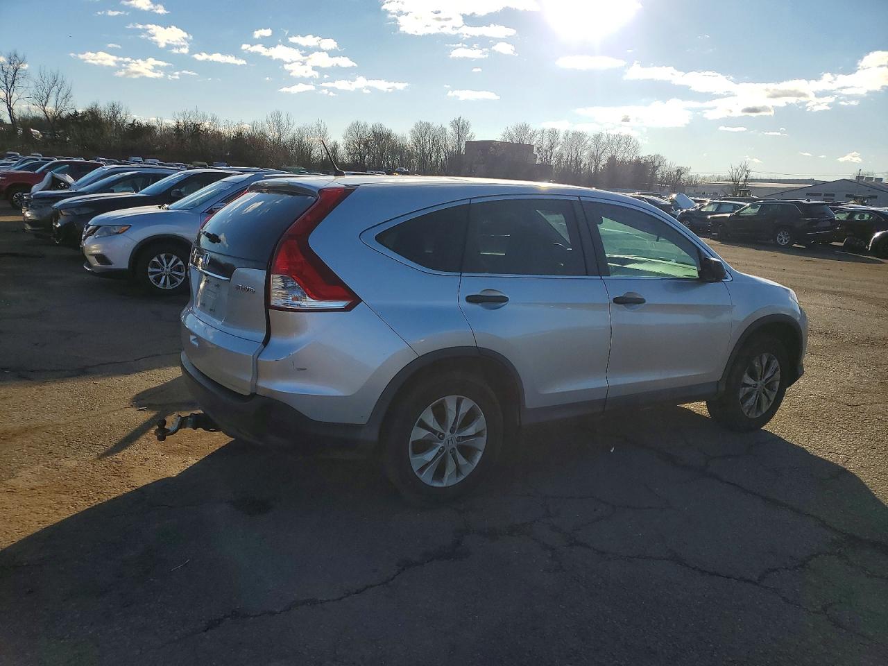 2014 HONDA CR-V LX photo 5