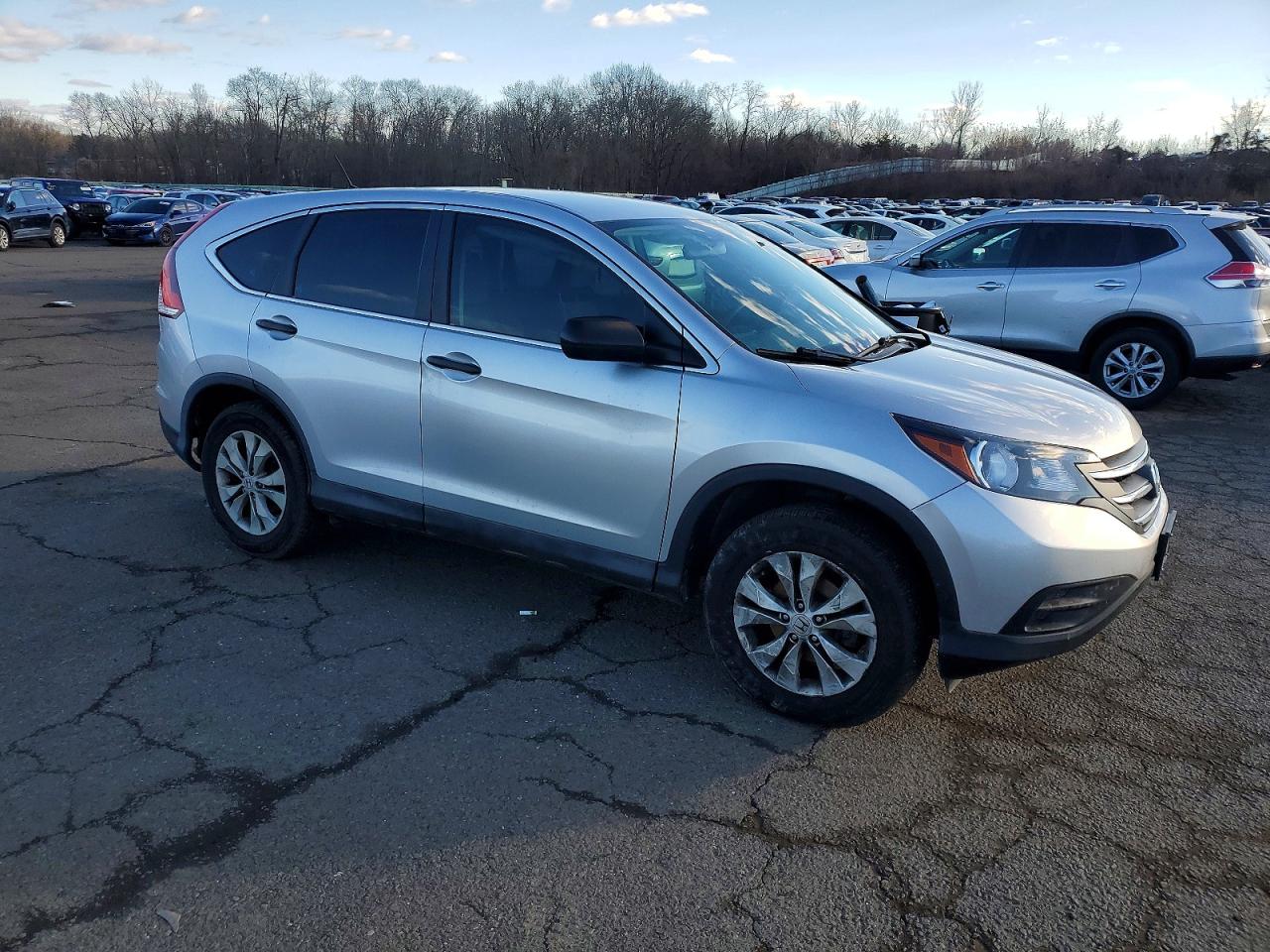 2014 HONDA CR-V LX photo 7