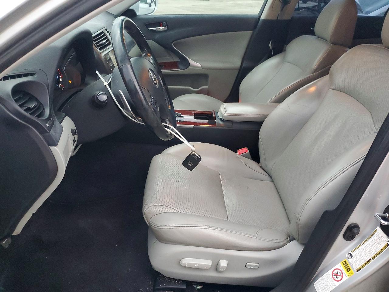 2007 LEXUS IS 250 photo 19