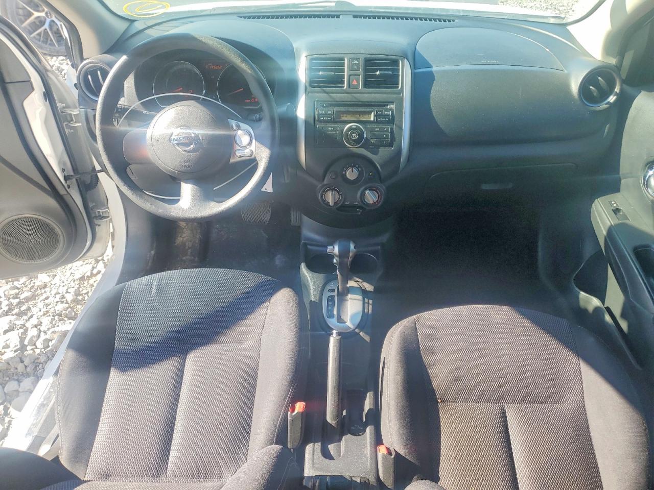 2014 NISSAN VERSA S photo 15