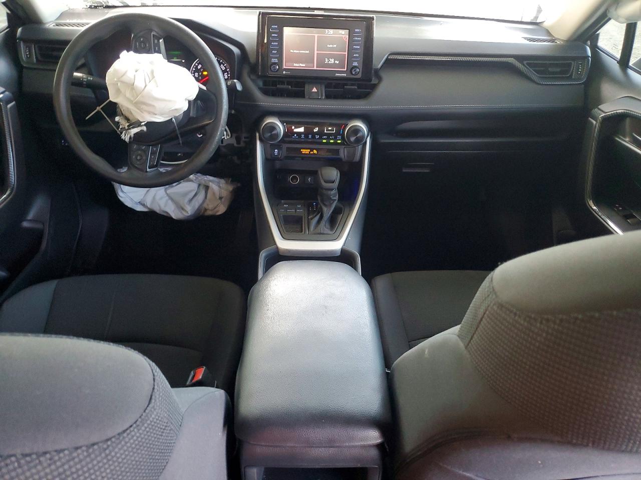 2021 TOYOTA RAV4 LE photo 8
