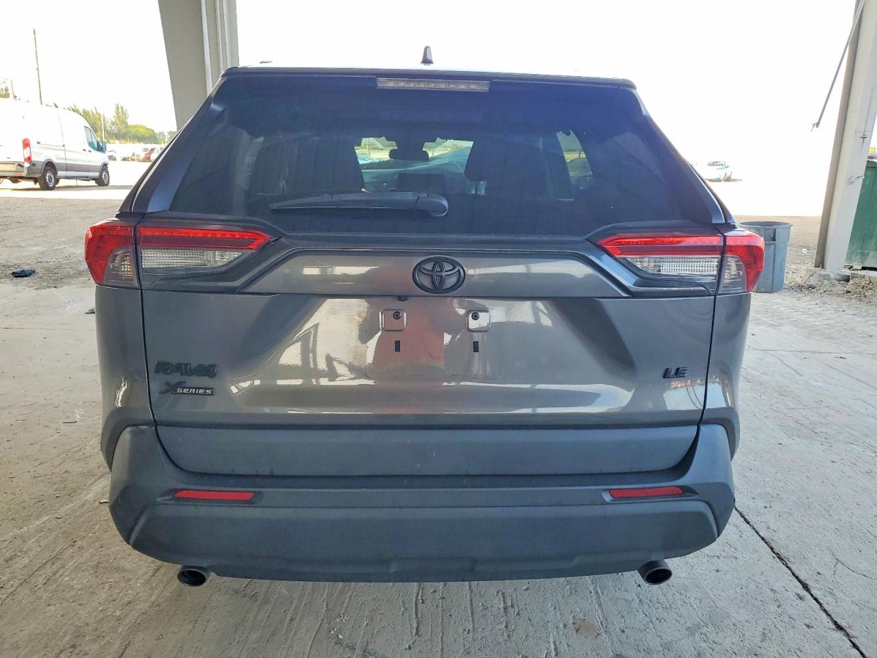 2021 TOYOTA RAV4 LE photo 6