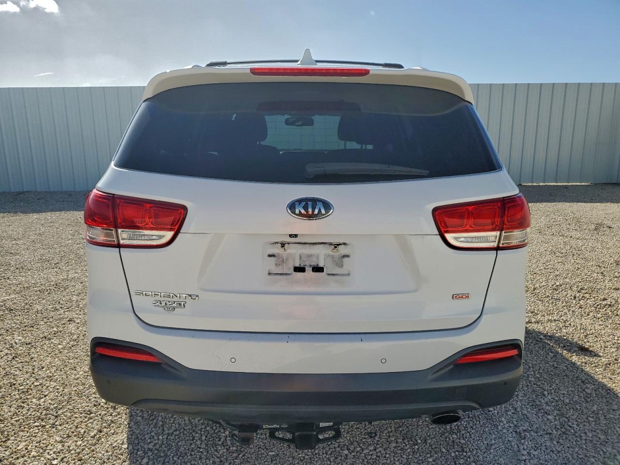2016 KIA SORENTO LX photo 6