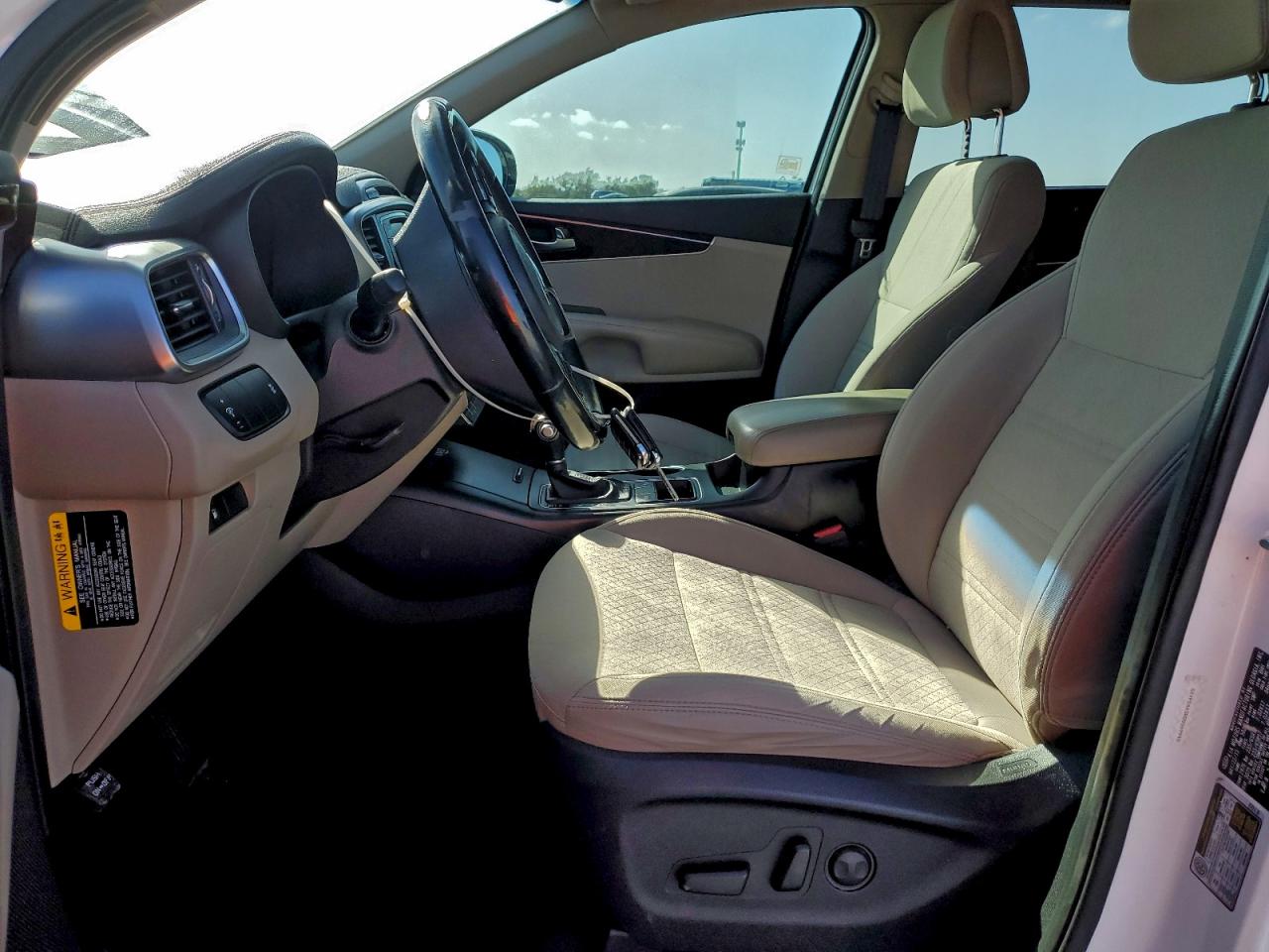 2016 KIA SORENTO LX photo 7