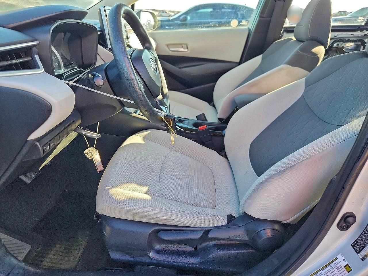2021 TOYOTA COROLLA LE photo 7