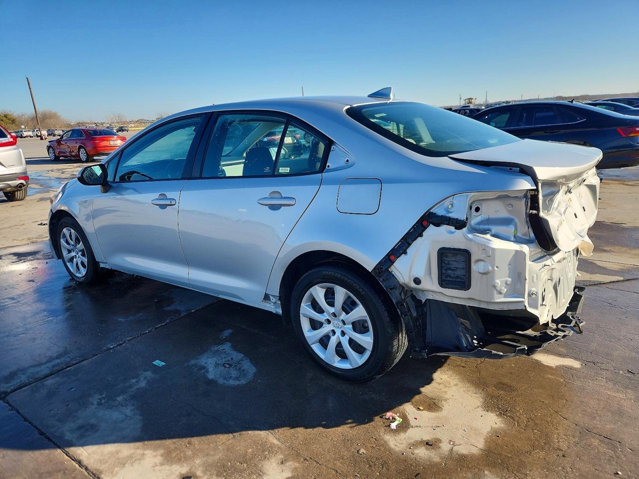 2021 TOYOTA COROLLA LE photo 2