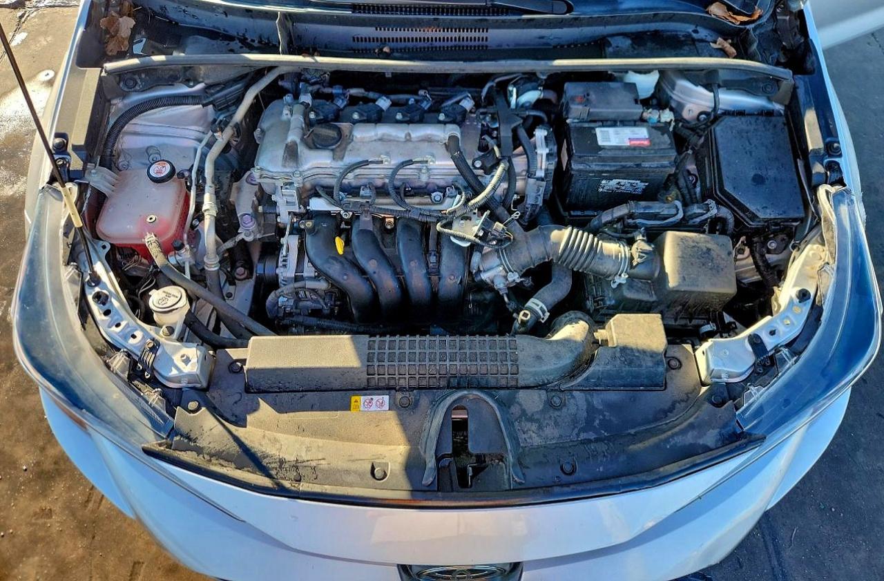 2021 TOYOTA COROLLA LE photo 11