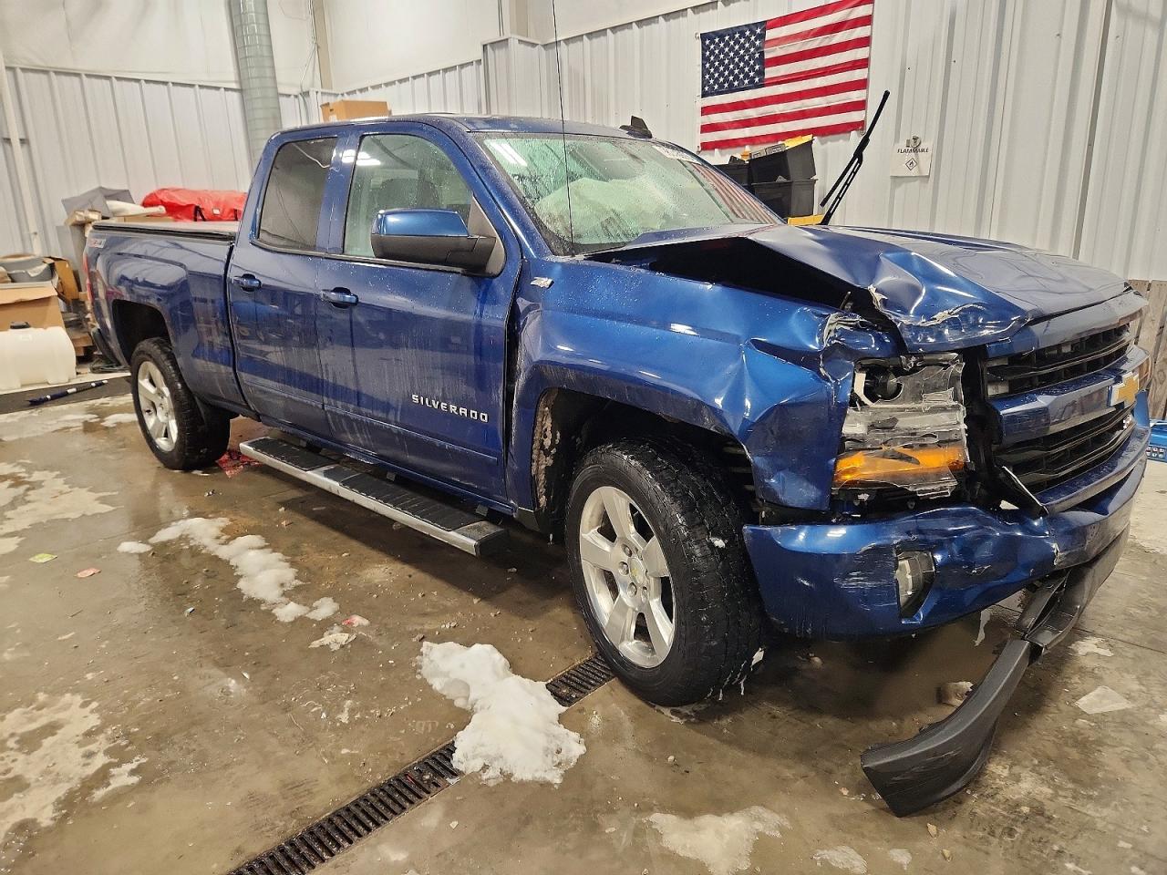 2016 CHEVROLET SILVERADO K1500 LT photo 4
