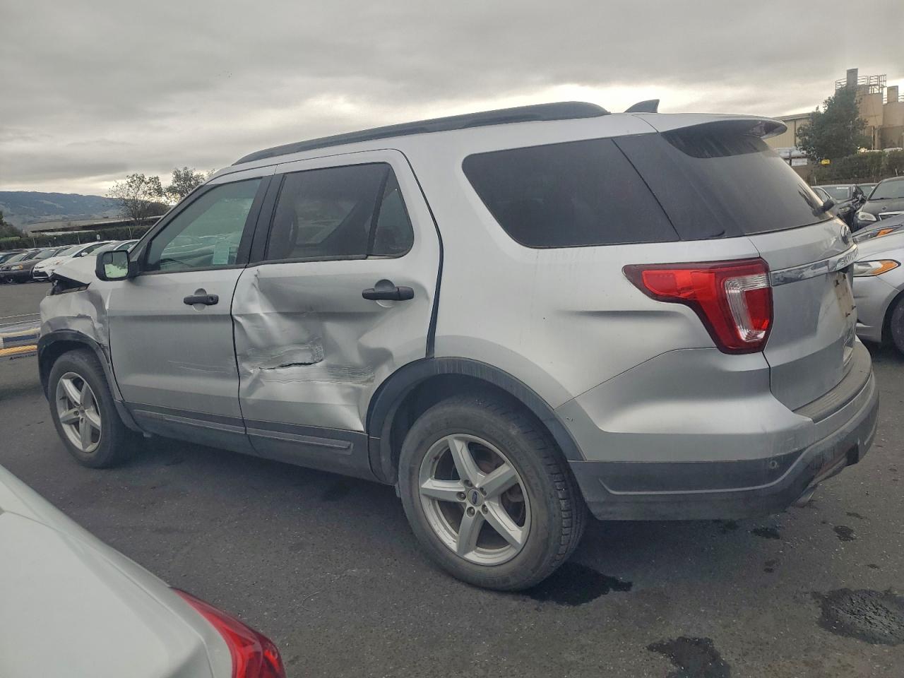 2018 FORD EXPLORER photo 3