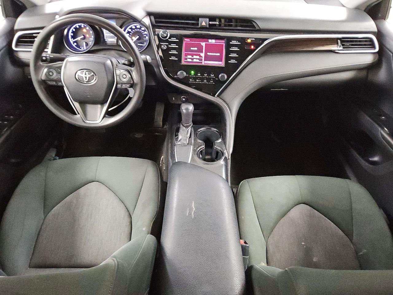 2018 TOYOTA CAMRY L photo 8