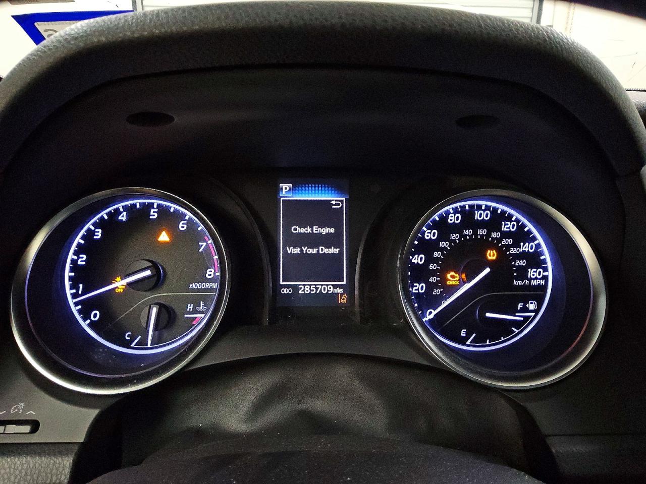 2018 TOYOTA CAMRY L photo 9