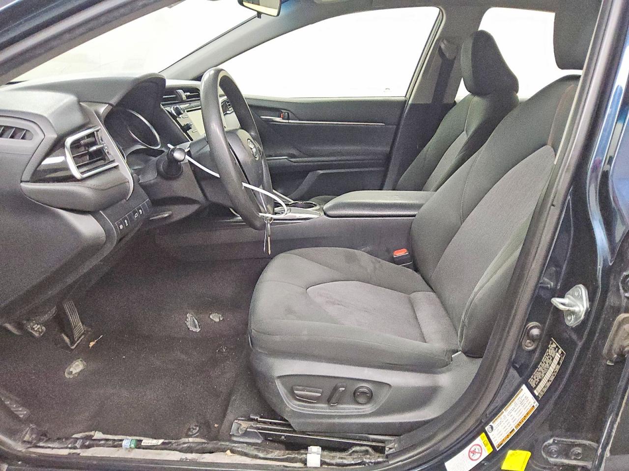 2018 TOYOTA CAMRY L photo 7