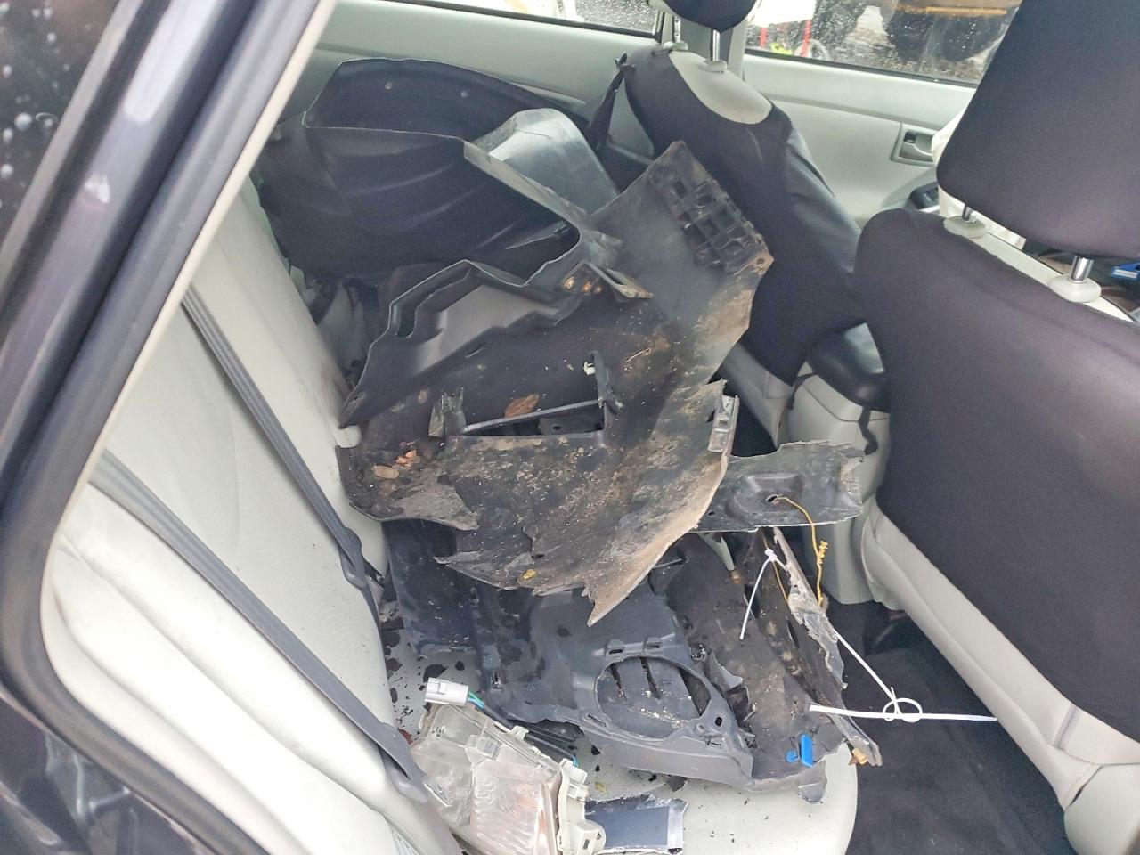 2012 TOYOTA PRIUS photo 10
