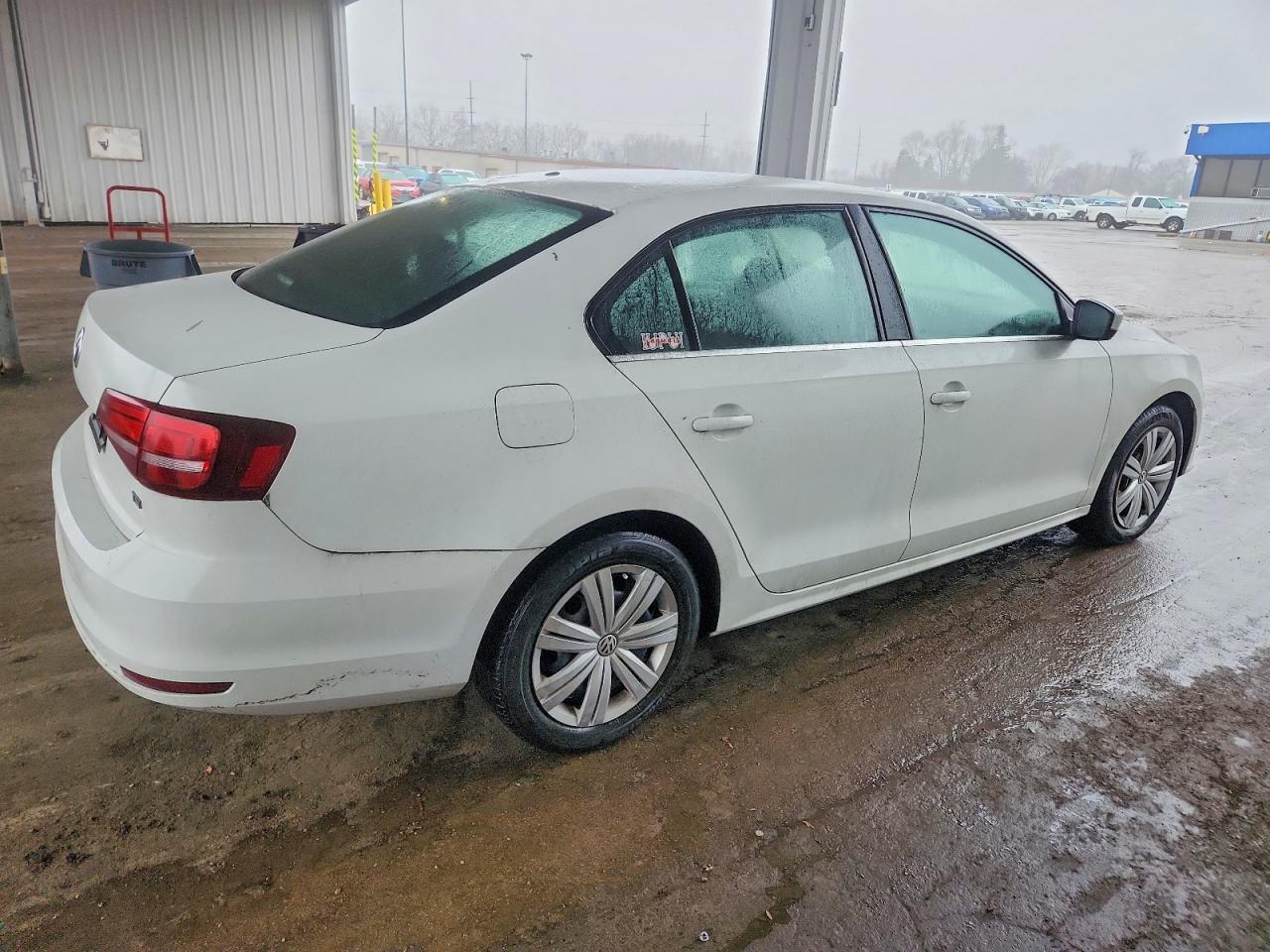 2017 VOLKSWAGEN JETTA S photo 3