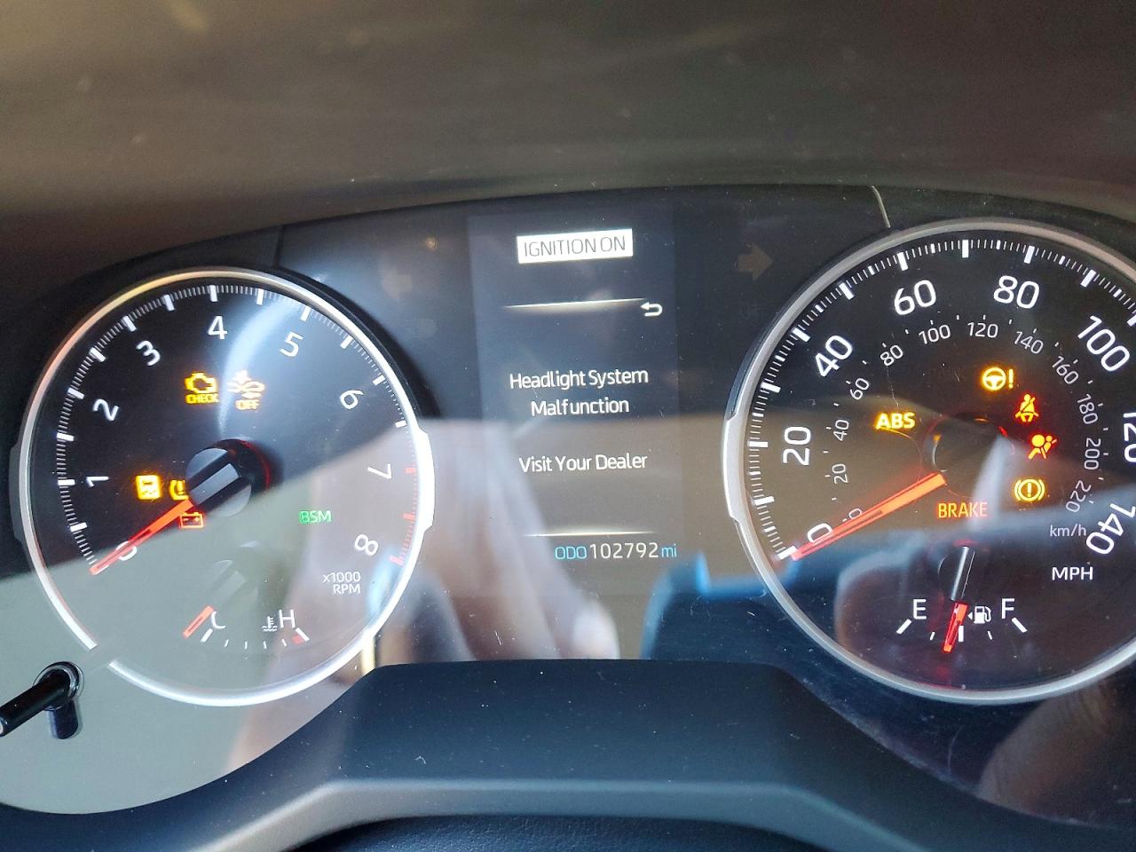 2019 TOYOTA RAV4 photo 9