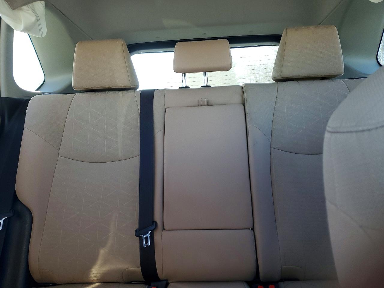 2019 TOYOTA RAV4 photo 10
