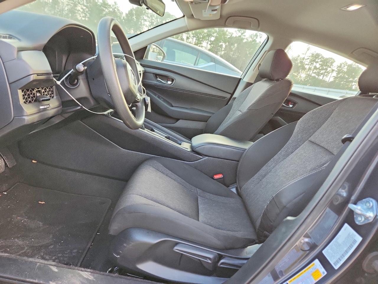 2024 HONDA ACCORD LX photo 19