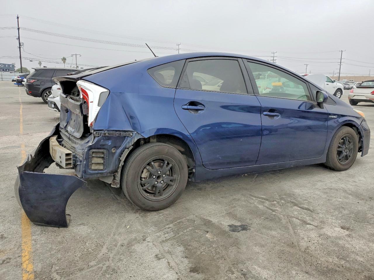 2013 TOYOTA PRIUS photo 3