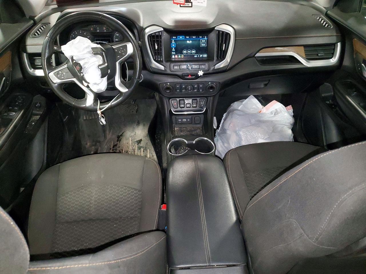 2018 GMC TERRAIN SLE photo 8