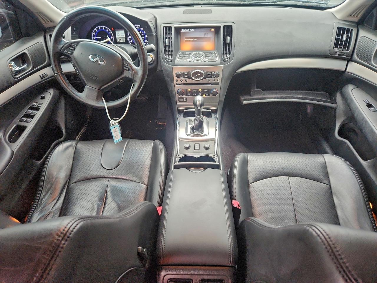 2012 INFINITI G37 photo 15