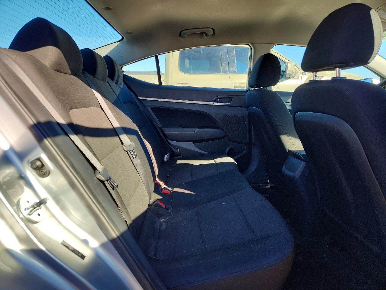 2020 HYUNDAI ELANTRA SEL photo 10