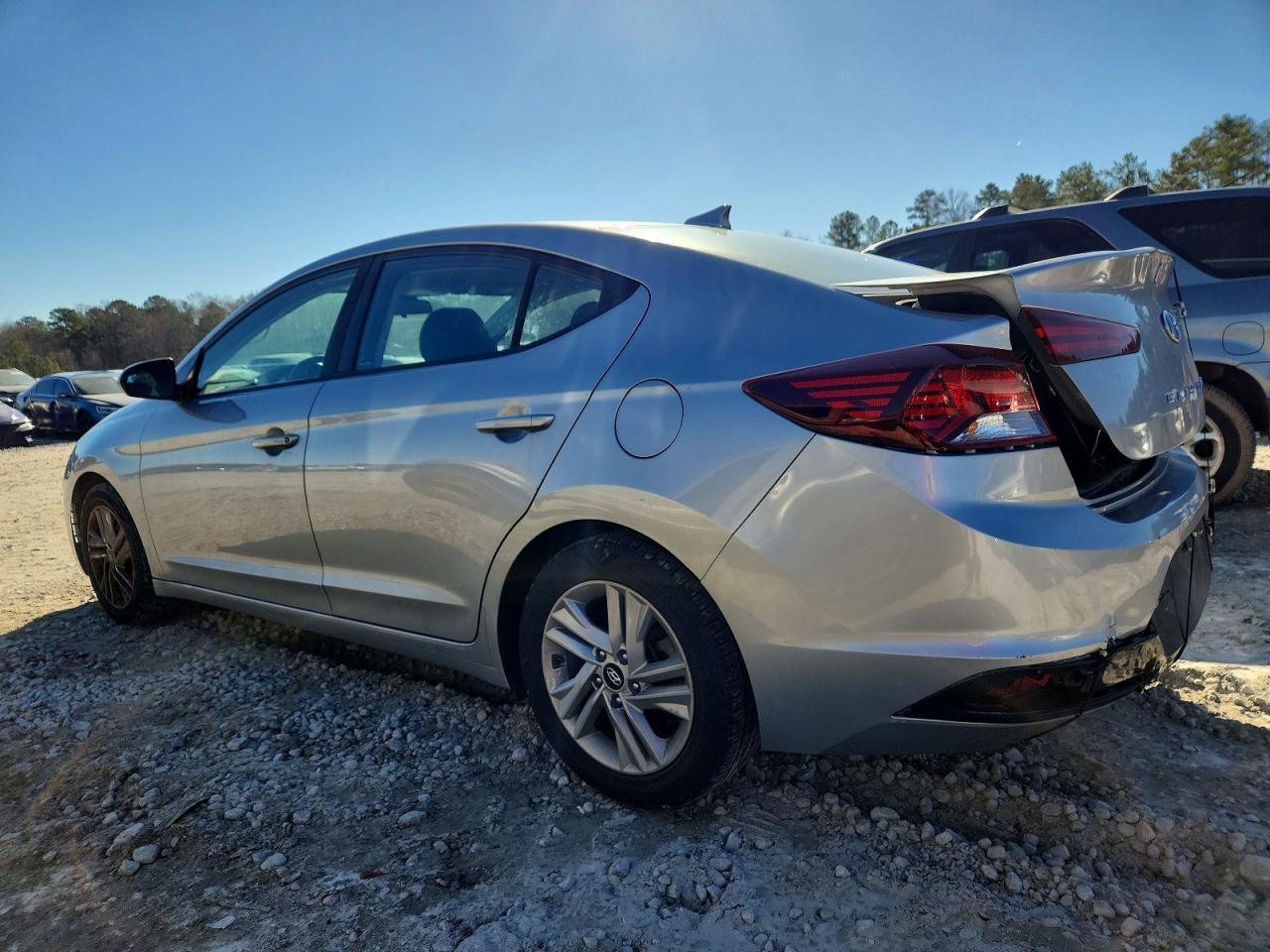 2020 HYUNDAI ELANTRA SEL photo 2