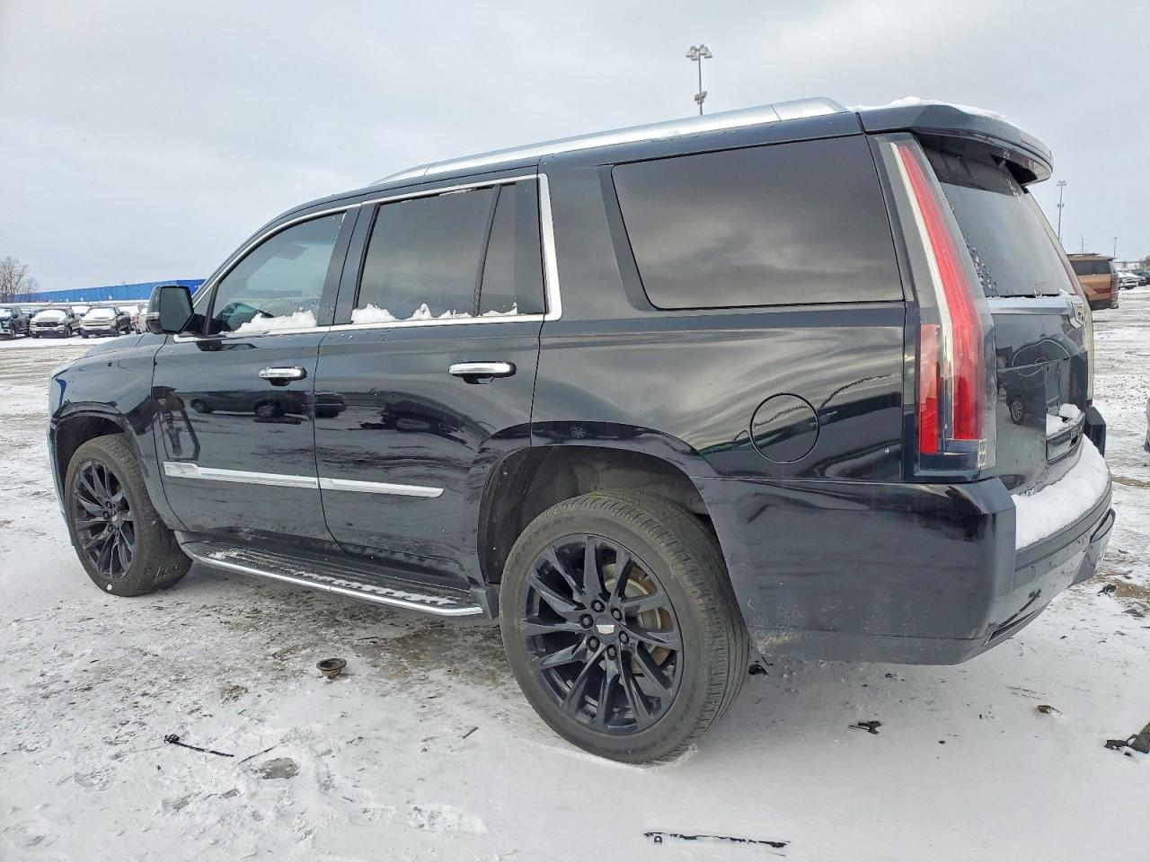 2016 CADILLAC ESCALADE LUXURY photo 4