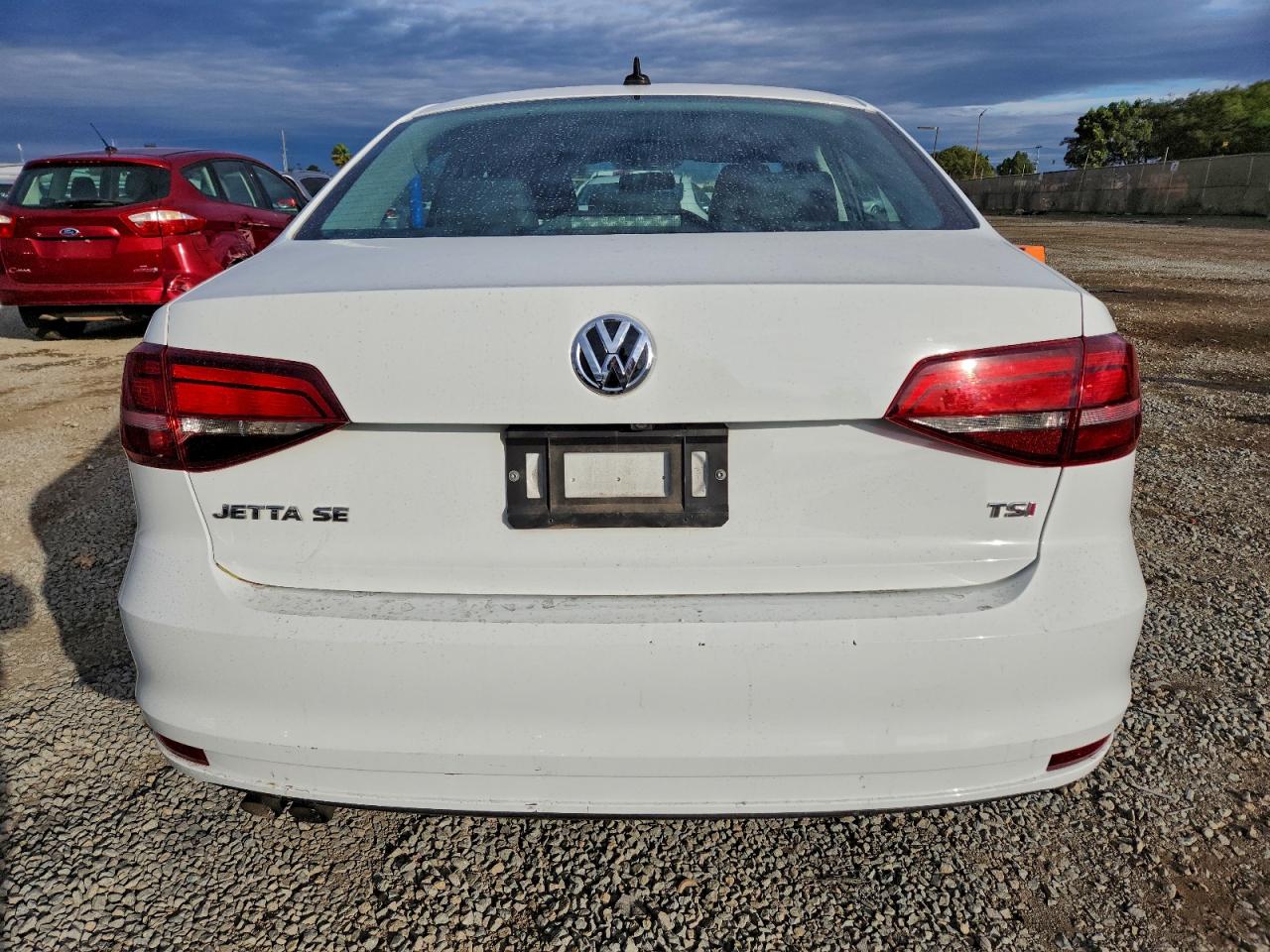 2018 VOLKSWAGEN JETTA SE photo 6