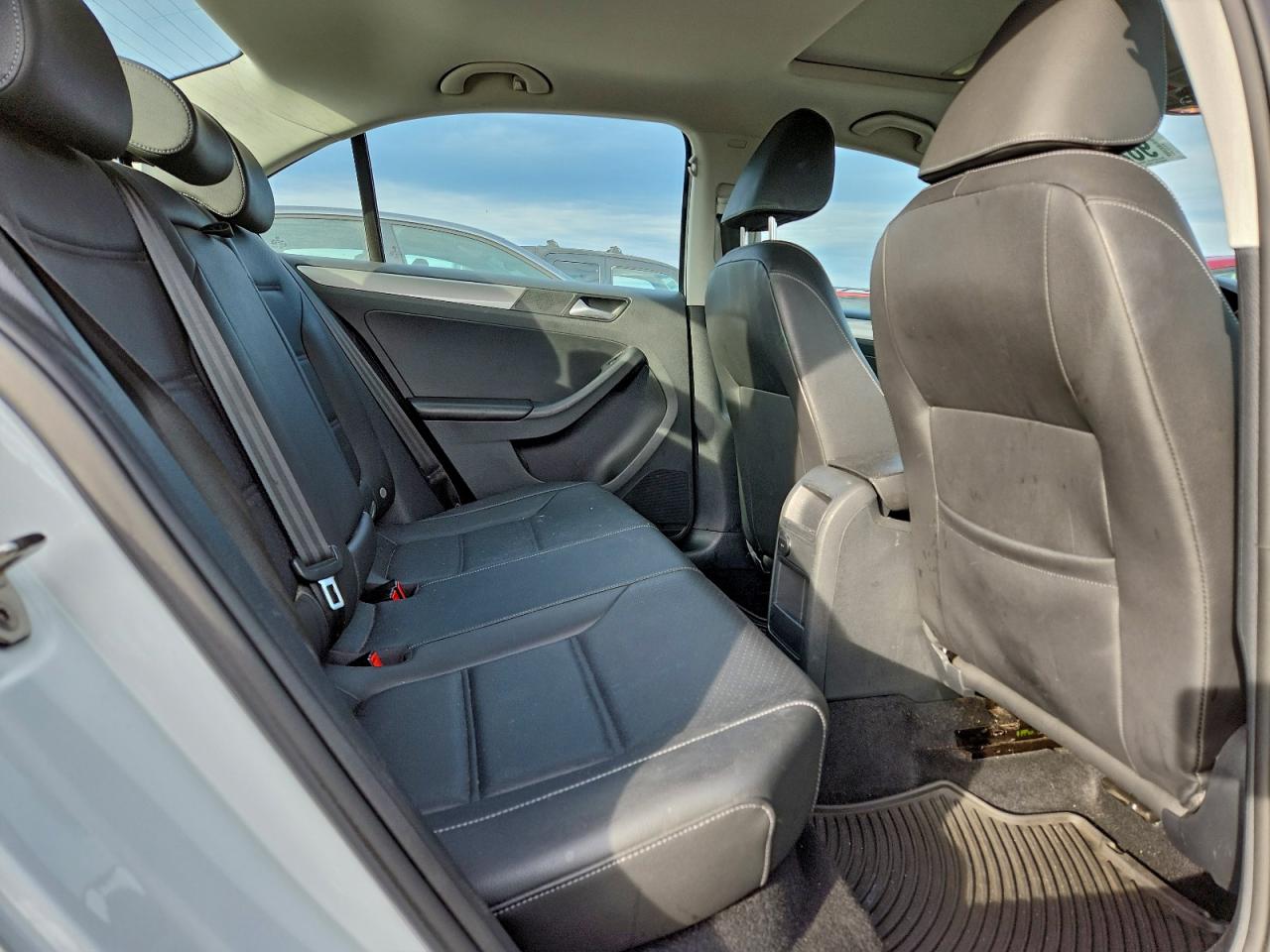 2018 VOLKSWAGEN JETTA SE photo 10