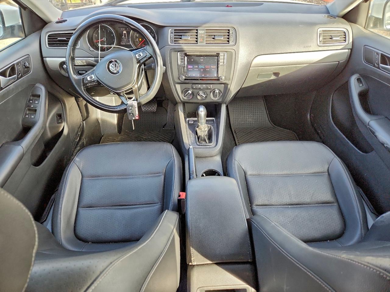 2018 VOLKSWAGEN JETTA SE photo 8