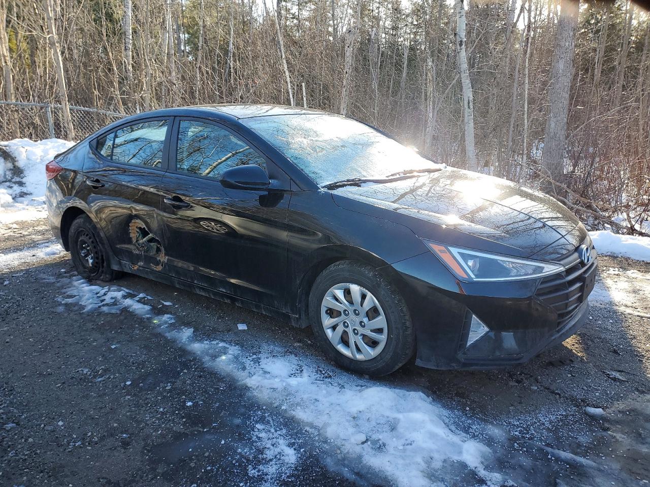 2019 HYUNDAI ELANTRA SE photo 4