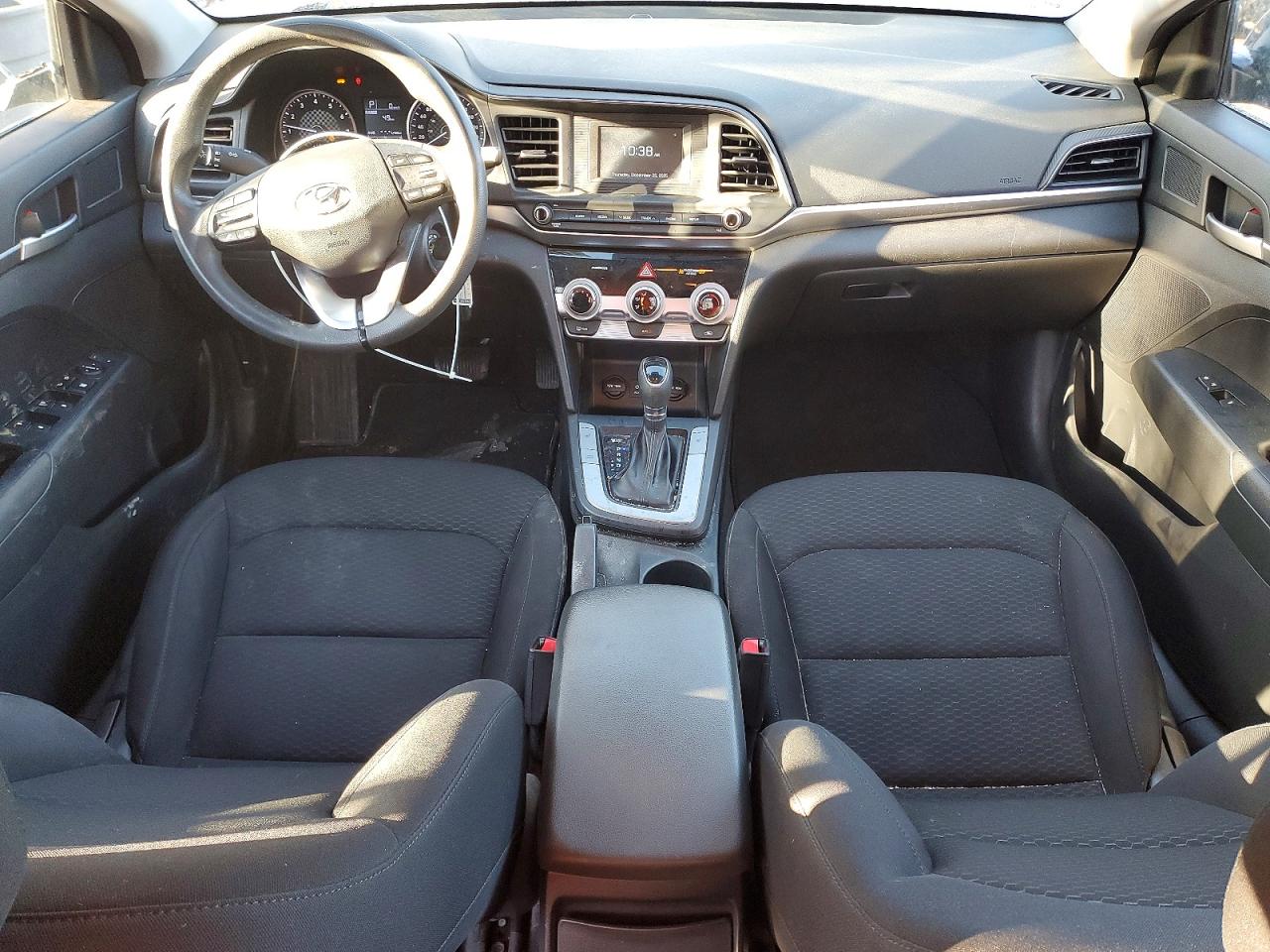 2019 HYUNDAI ELANTRA SE photo 8