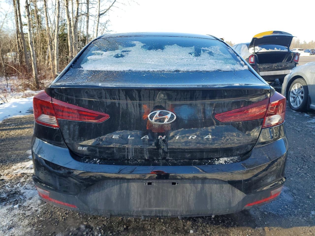 2019 HYUNDAI ELANTRA SE photo 6
