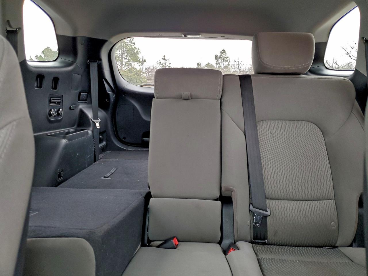 2016 HYUNDAI SANTA FE SE photo 10
