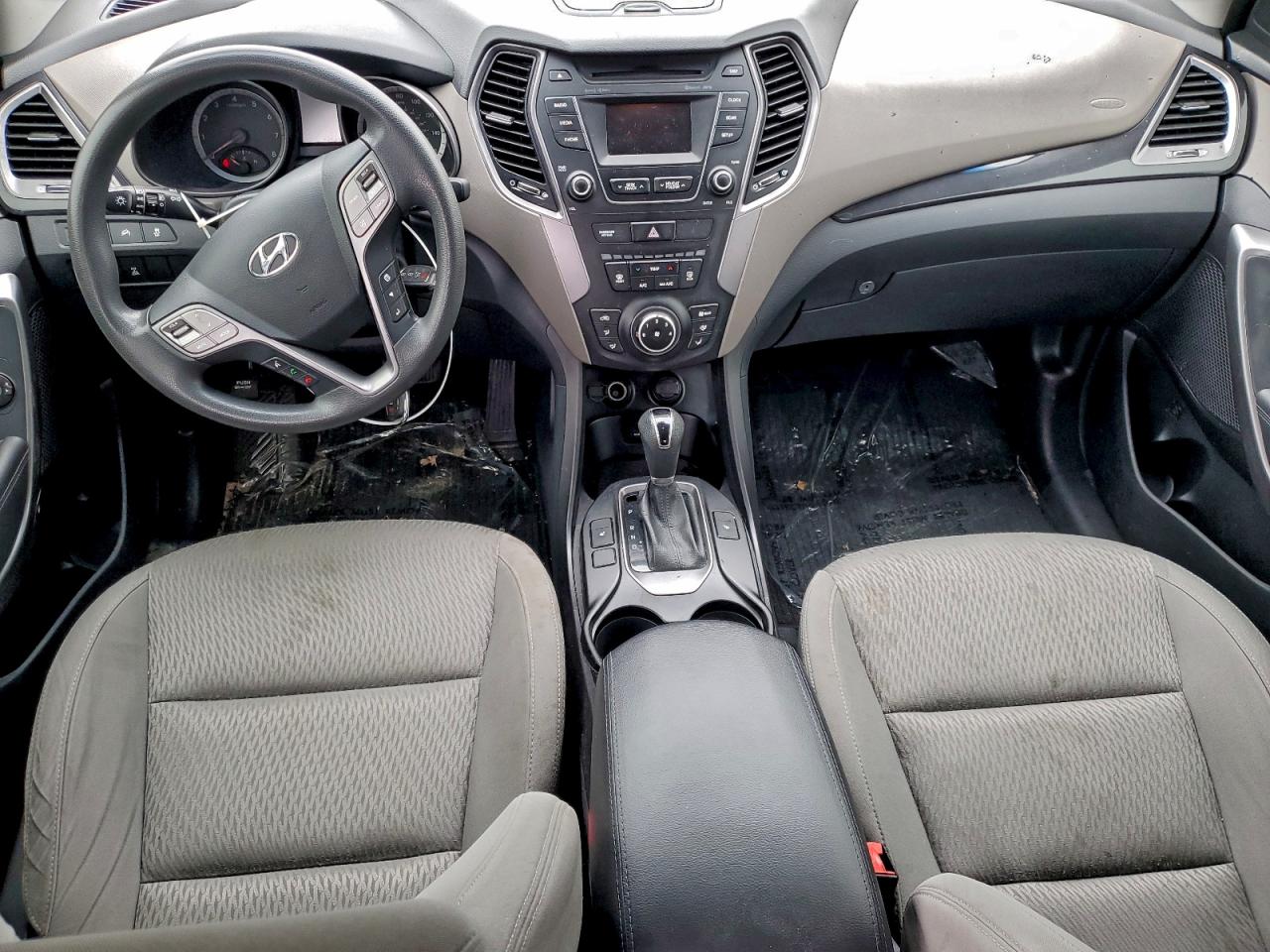 2016 HYUNDAI SANTA FE SE photo 8