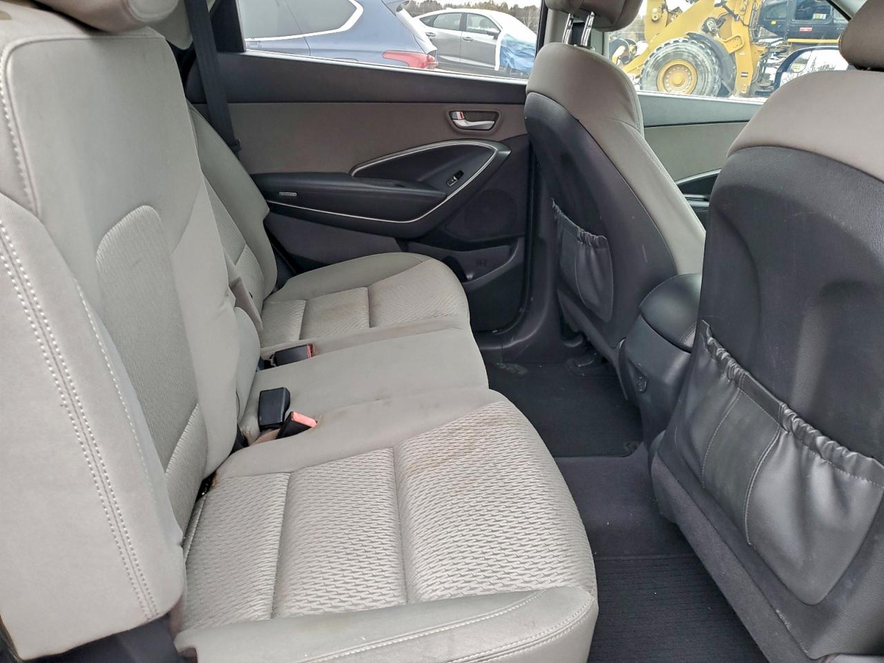 2016 HYUNDAI SANTA FE SE photo 11