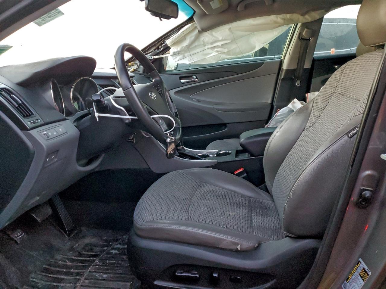 2012 HYUNDAI SONATA SE photo 7