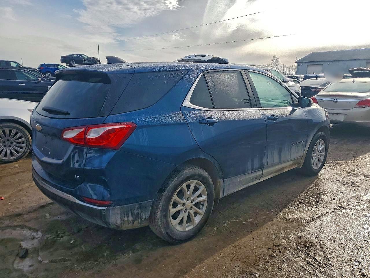 2019 CHEVROLET EQUINOX LT photo 3