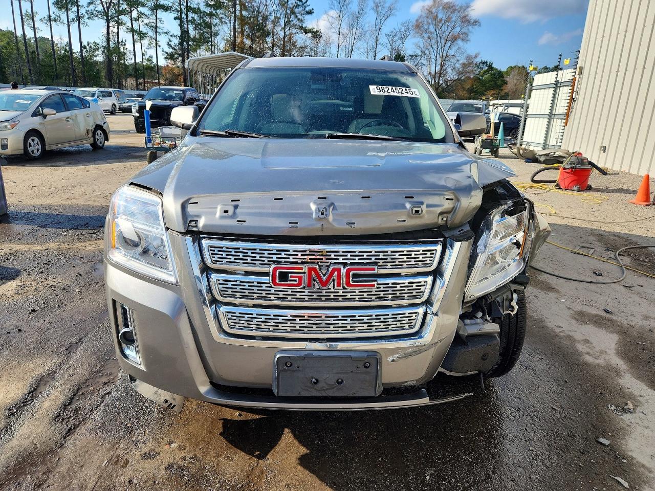 2012 GMC TERRAIN SLT photo 5