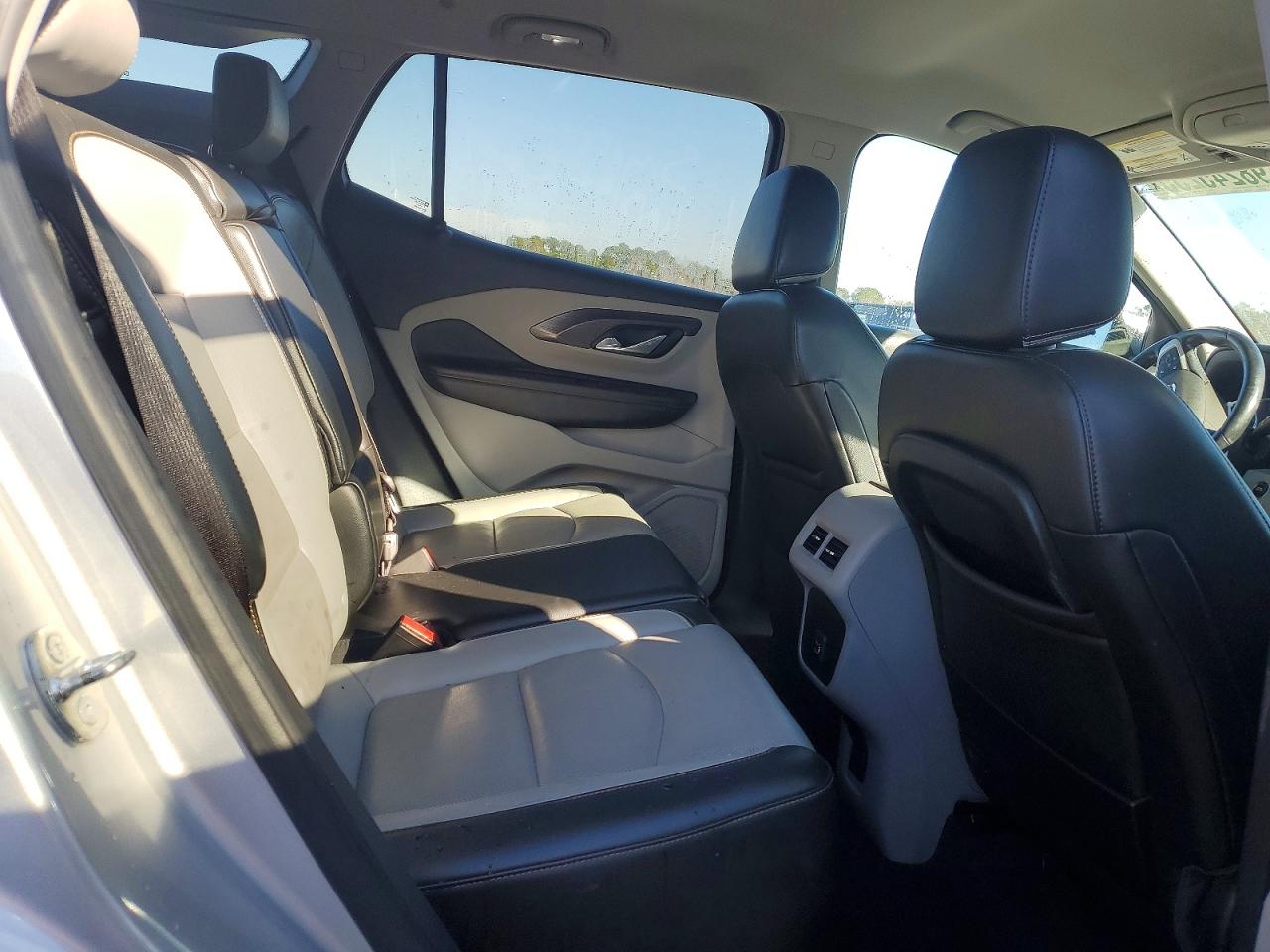 2020 GMC TERRAIN SLT photo 11