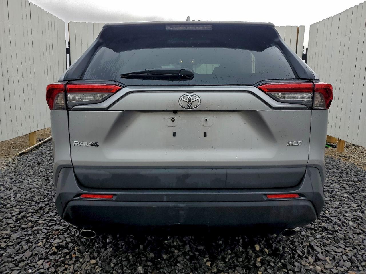 2025 TOYOTA RAV4 XLE photo 6