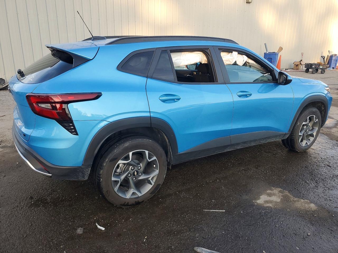 2025 CHEVROLET TRAX 1LT photo 3